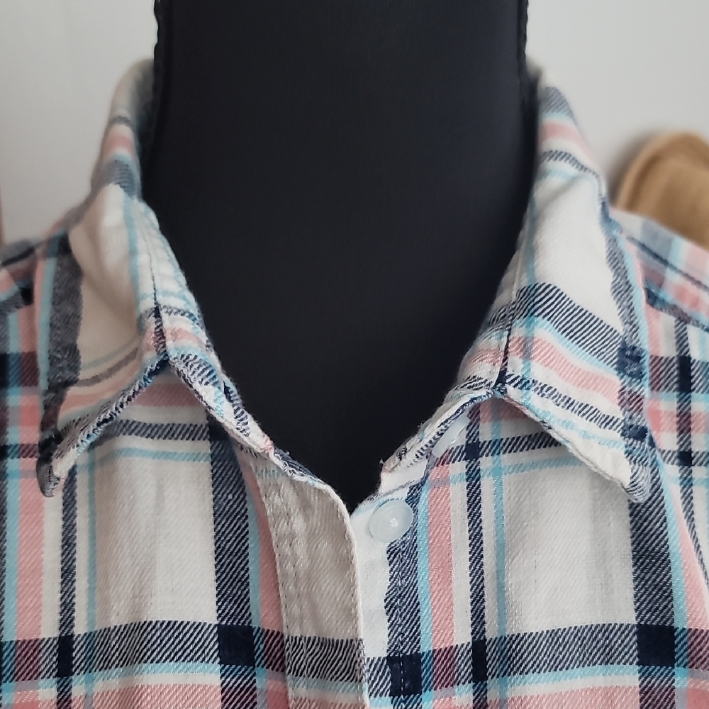 American Eagle Outfitters Blue and Pink Plaid Shirt - Picture 4 of 11